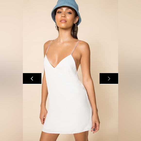 SUPERDOWN - NWT - Size M - Strappy shift dress - Picture 4 of 4